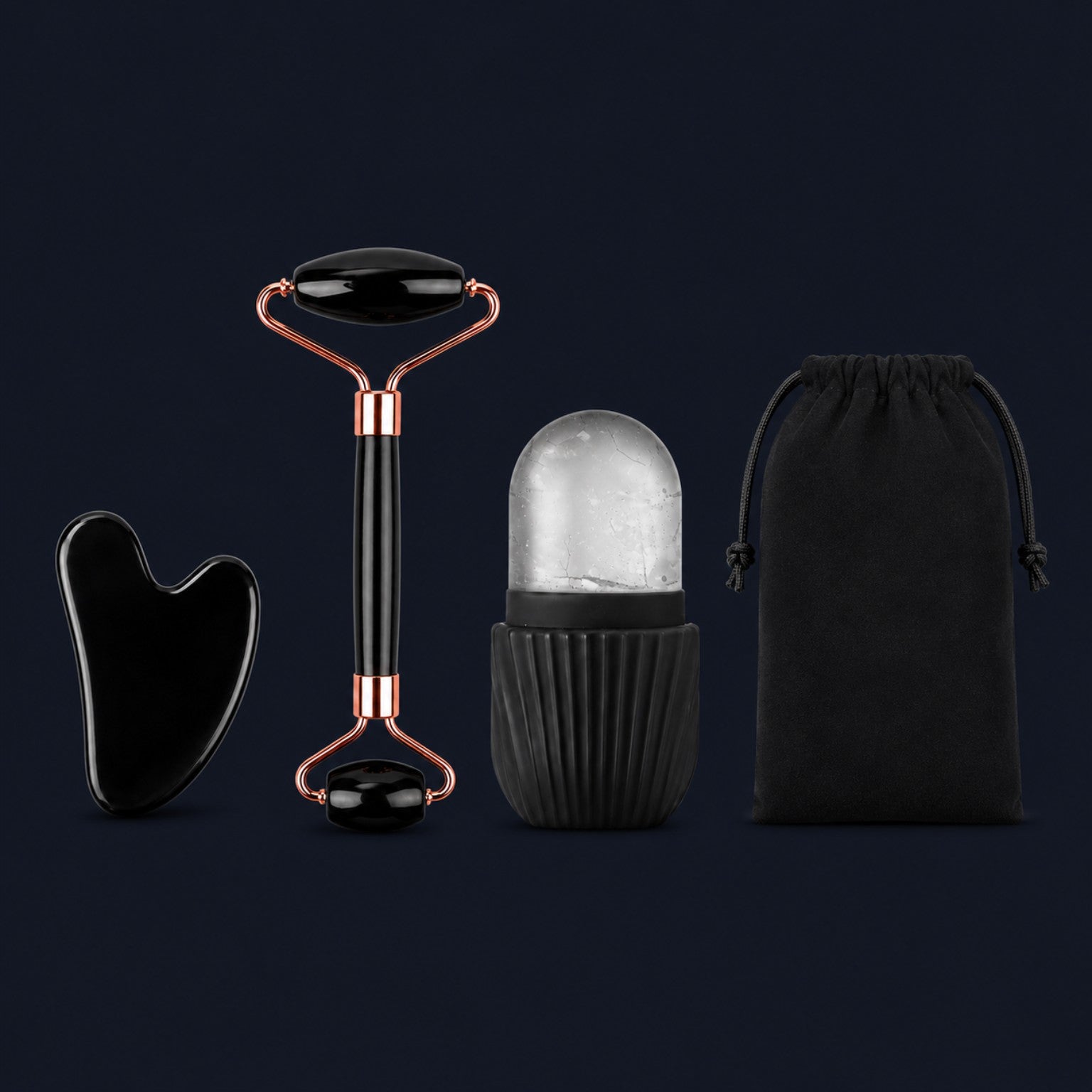 FORMMAX Face Reset Set mit Facial Roller, Gua Sha, Silikon-Eisform und schwarzer Tasche auf dunklem Hintergrund